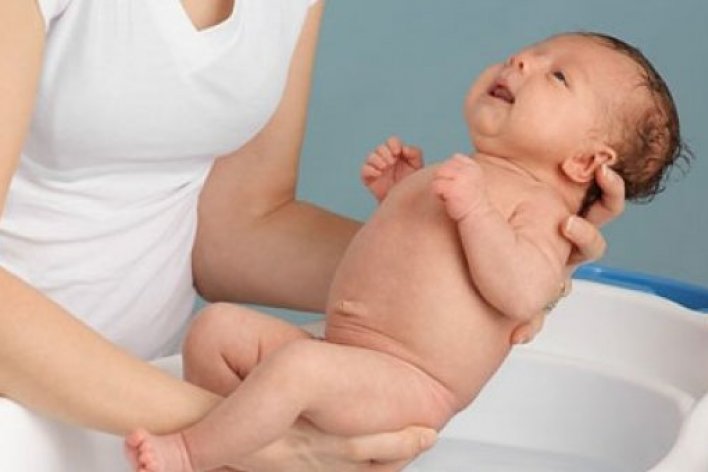 Cách Tắm Đúng Cho Trẻ Sơ Sinh Các Mẹ Cần Biết