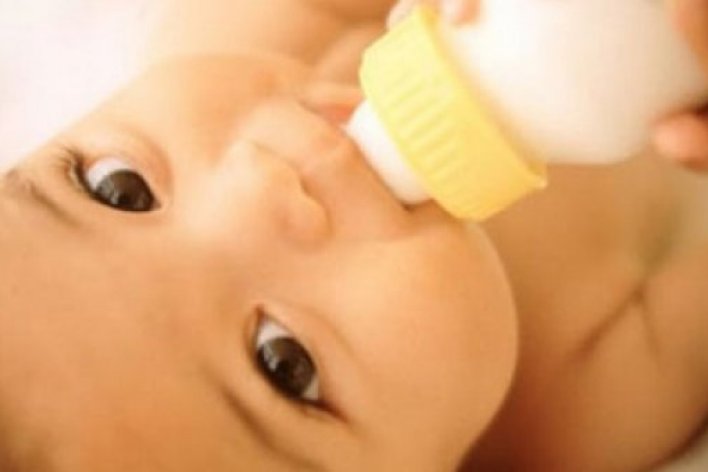 Những Câu Nói Làm Đau Lòng Mẹ Cho Con Bú Sữa Công Thức