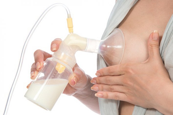 Vắt Sữa Non trước Khi Sinh Cực Kỳ Nguy Hại Mẹ Lưu Ý Nhé